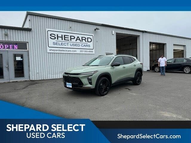 2024 CHEVROLET Trax