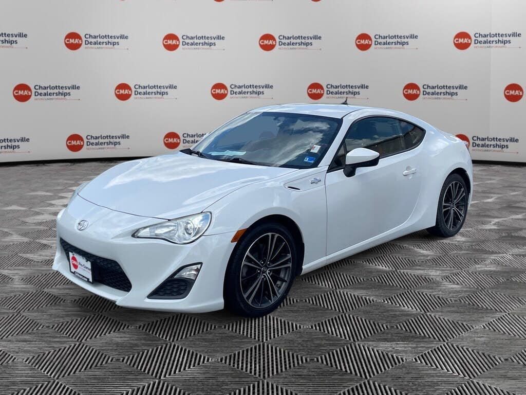 2013 TOYOTA Scion