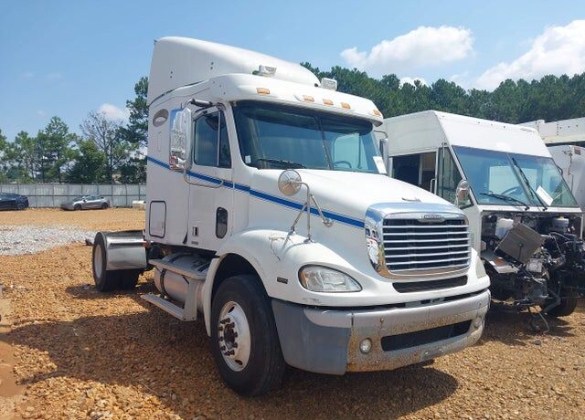 2010 FREIGHTLINER Columbia