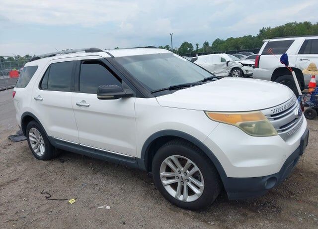 2011 FORD Explorer