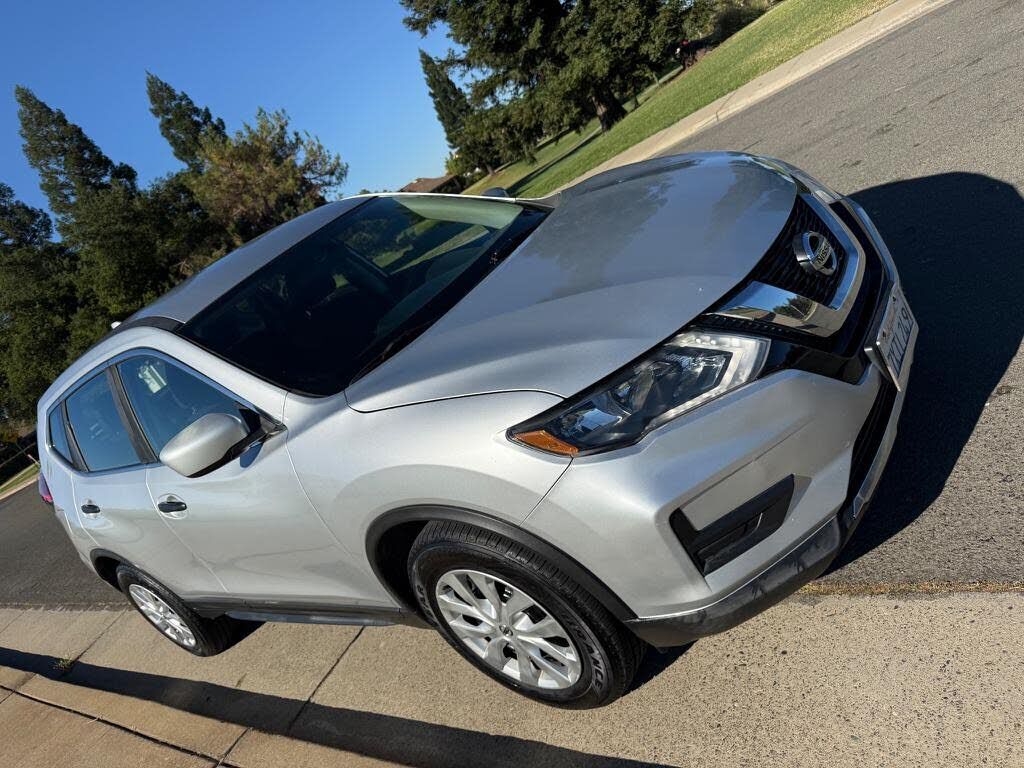 2017 NISSAN Rogue