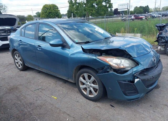 2010 MAZDA Mazda3