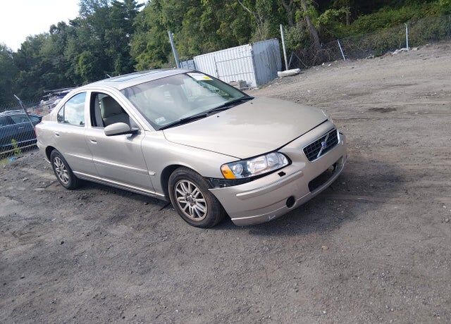 2005 VOLVO S60