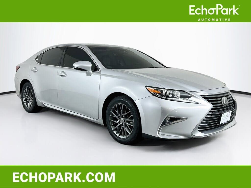 2018 LEXUS ES
