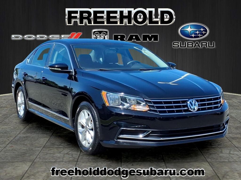 2016 VOLKSWAGEN Passat