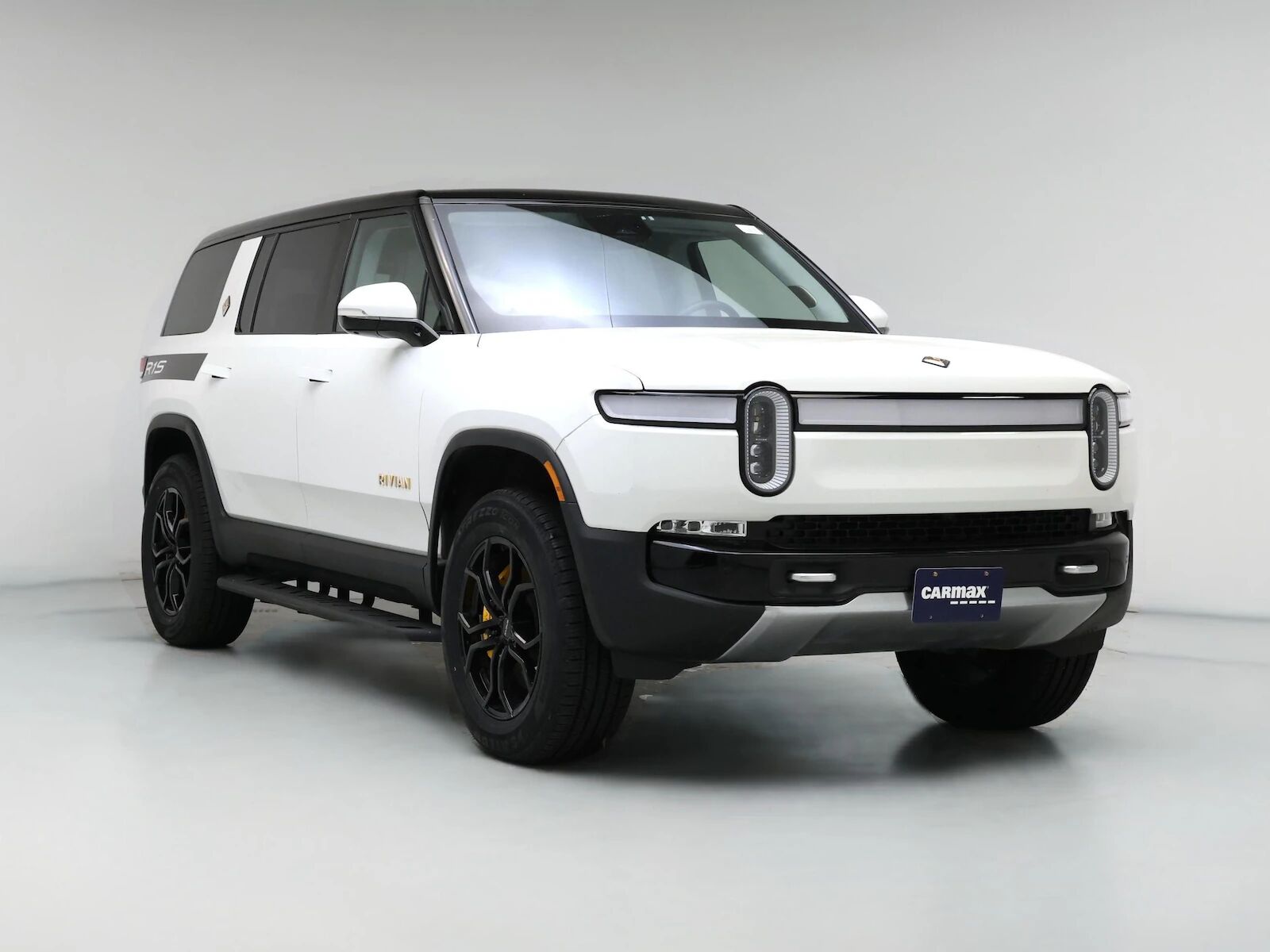 2023 RIVIAN R1S