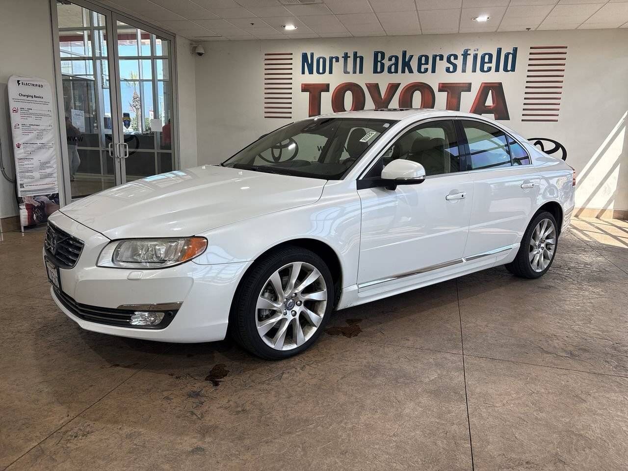 2015 VOLVO S80