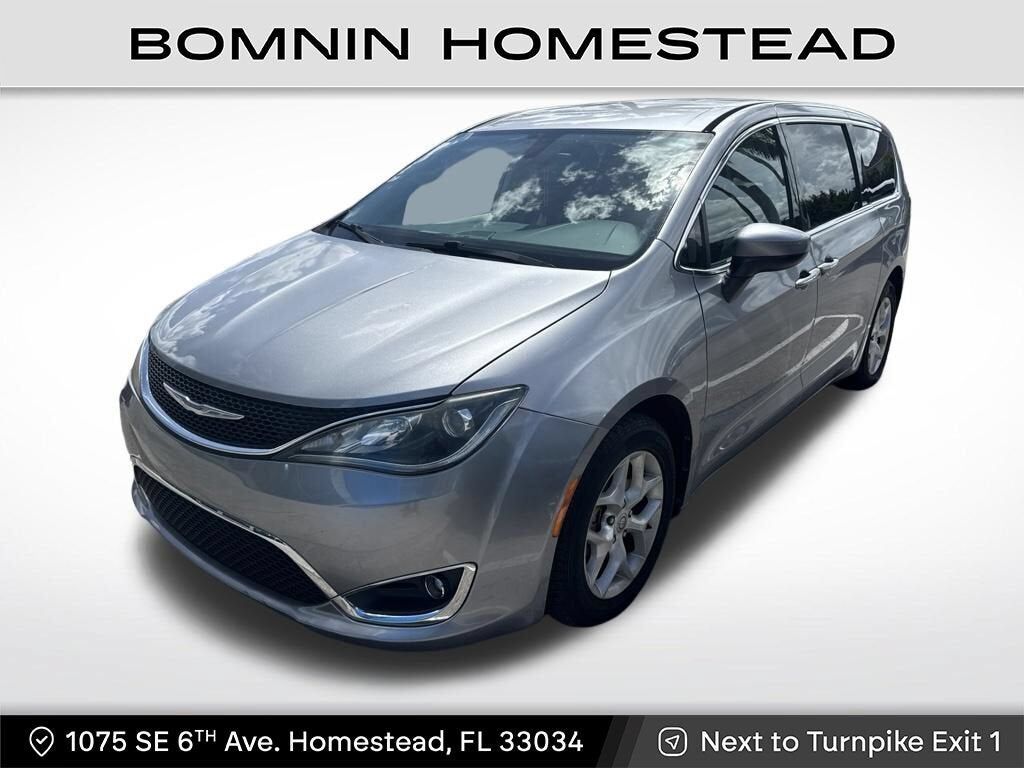 2017 CHRYSLER Pacifica