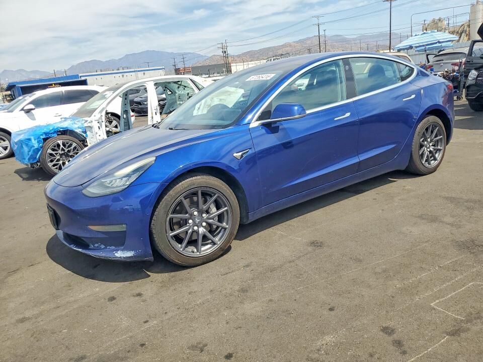 2018 TESLA Model 3