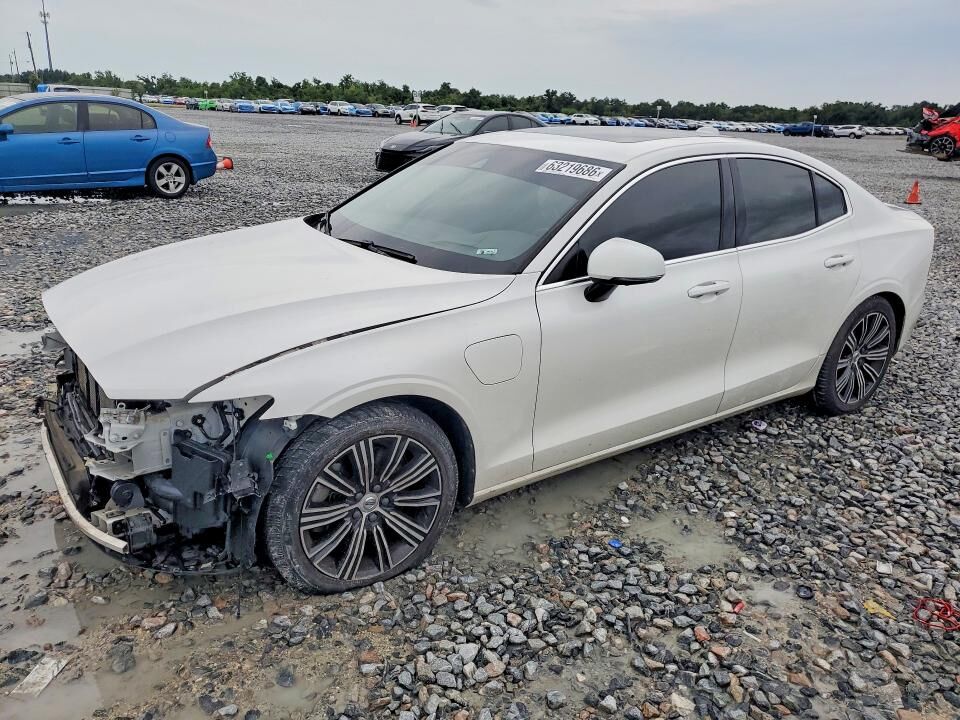 2021 VOLVO S60