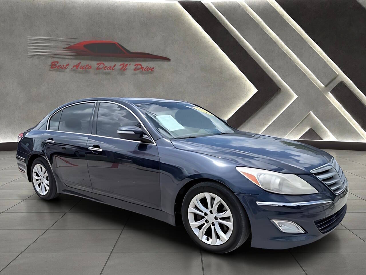 2013 HYUNDAI Genesis