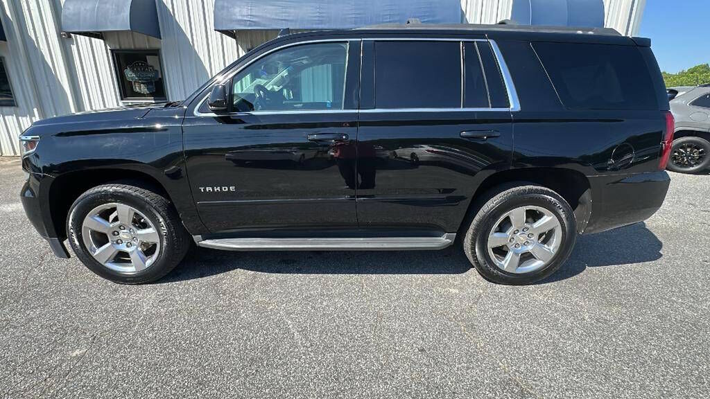 2017 CHEVROLET Tahoe