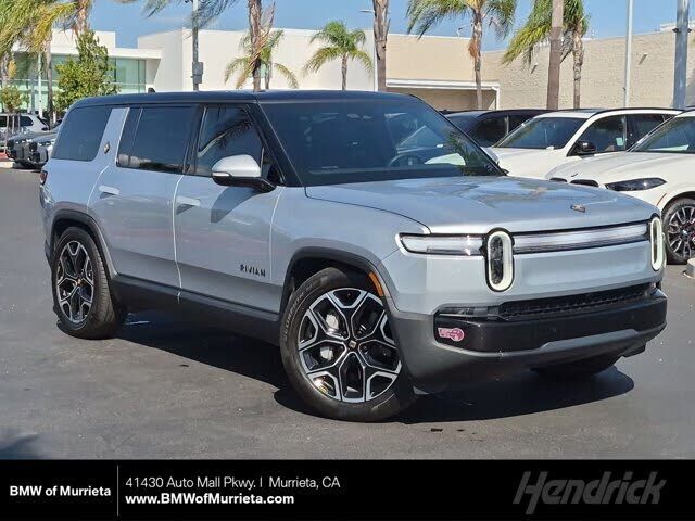 2025 RIVIAN R1S