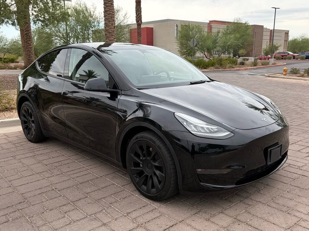 2022 TESLA Model Y