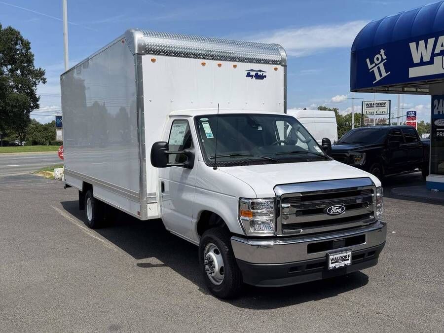 2027 FORD E-450