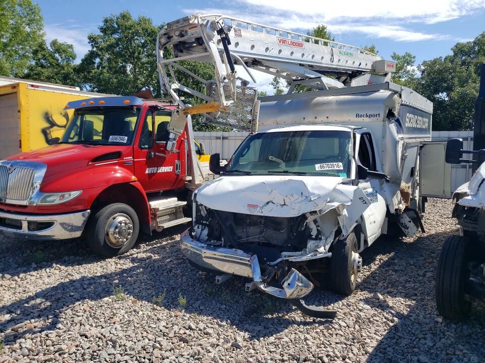 2017 CHEVROLET Express