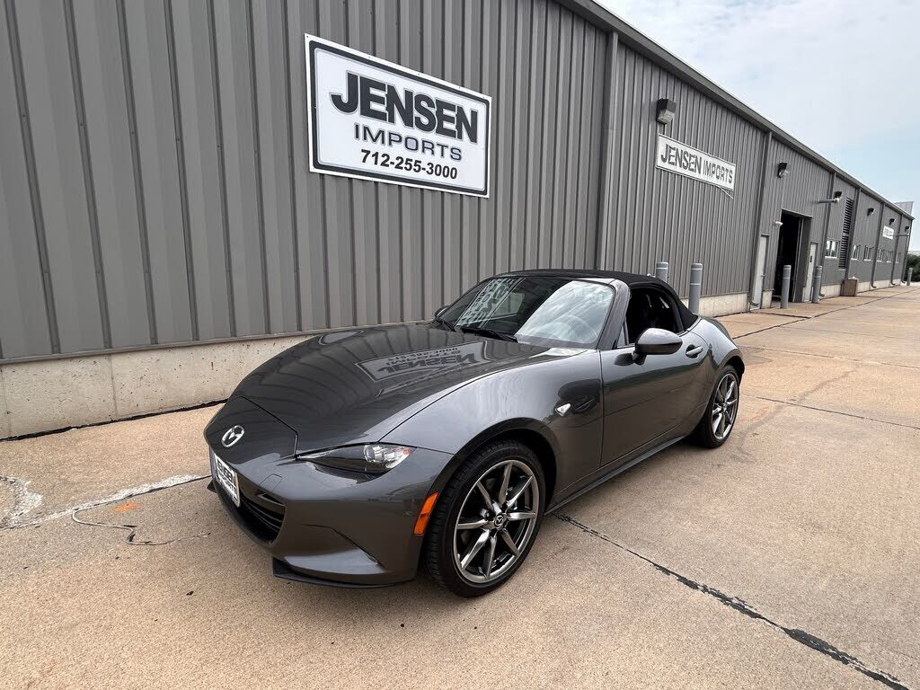 2022 MAZDA MX-5