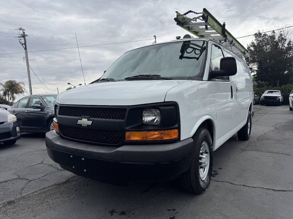 2012 CHEVROLET Express