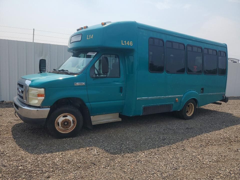 2009 FORD E-450