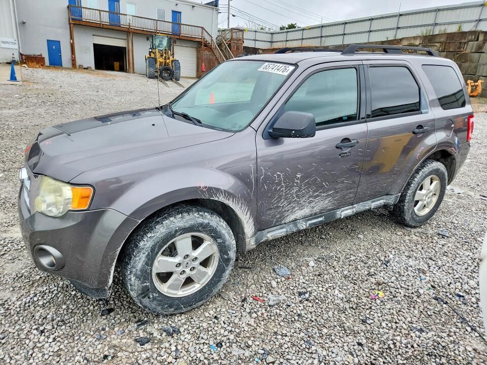 2011 FORD Escape