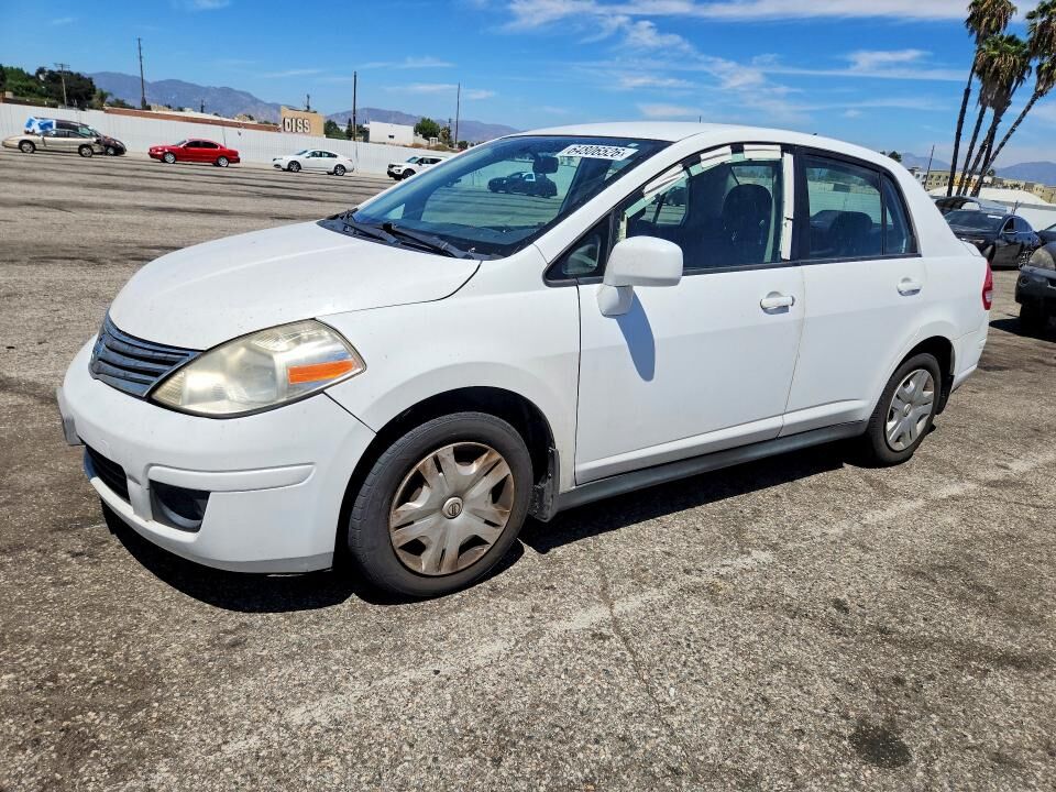 2010 NISSAN Versa
