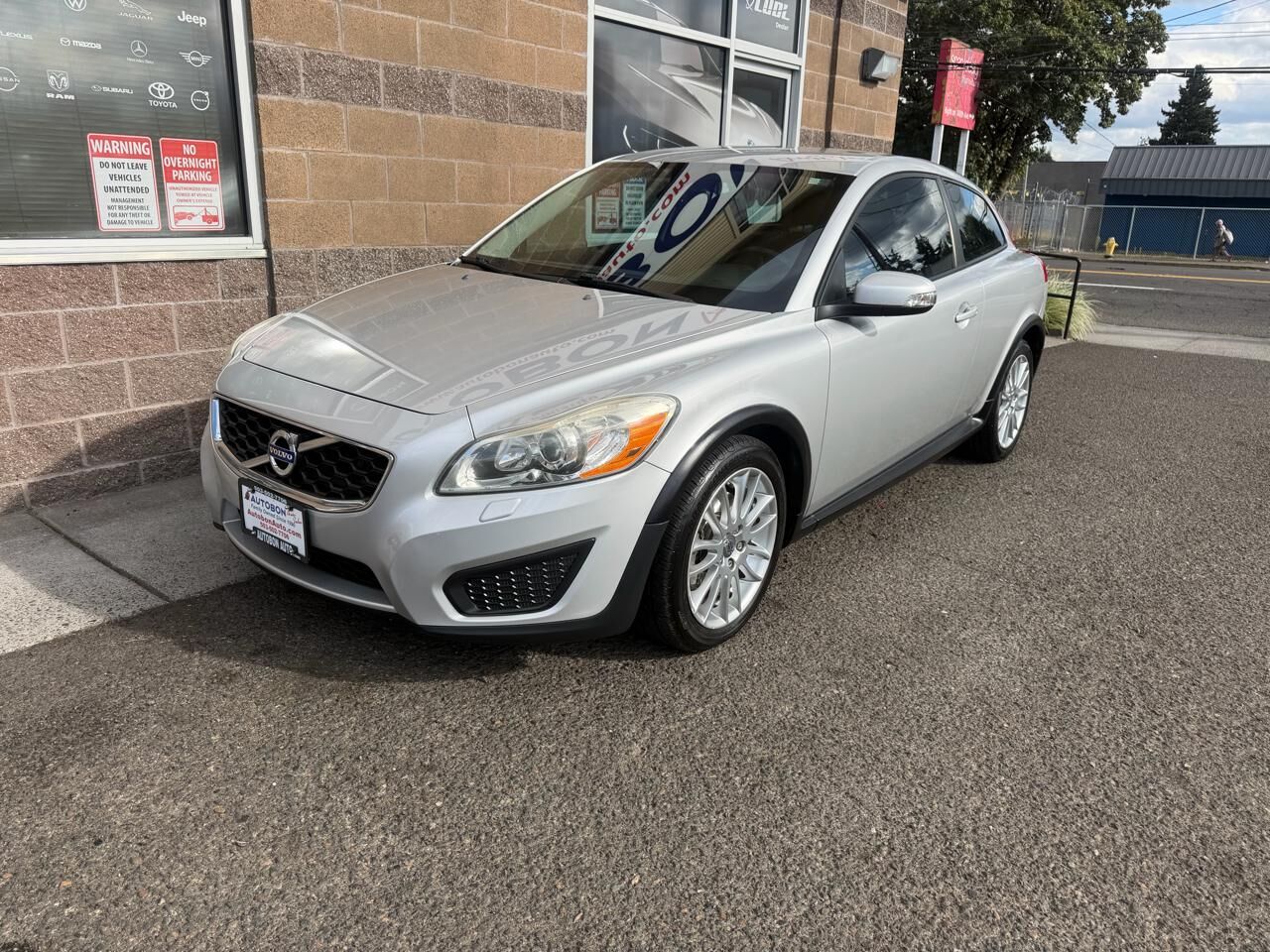 2011 VOLVO C30