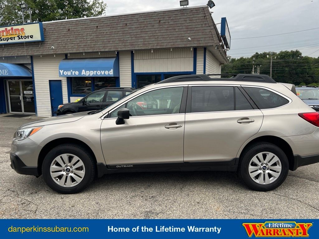 2017 SUBARU Outback