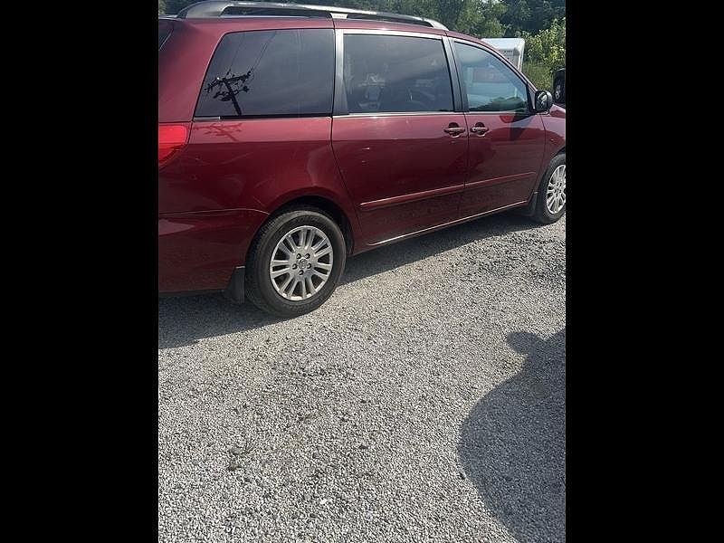 2008 TOYOTA Sienna