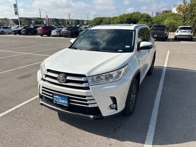 2017 TOYOTA Highlander