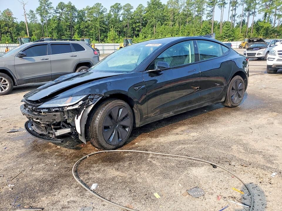 2026 TESLA Model 3