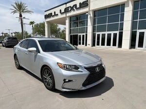 2016 LEXUS ES