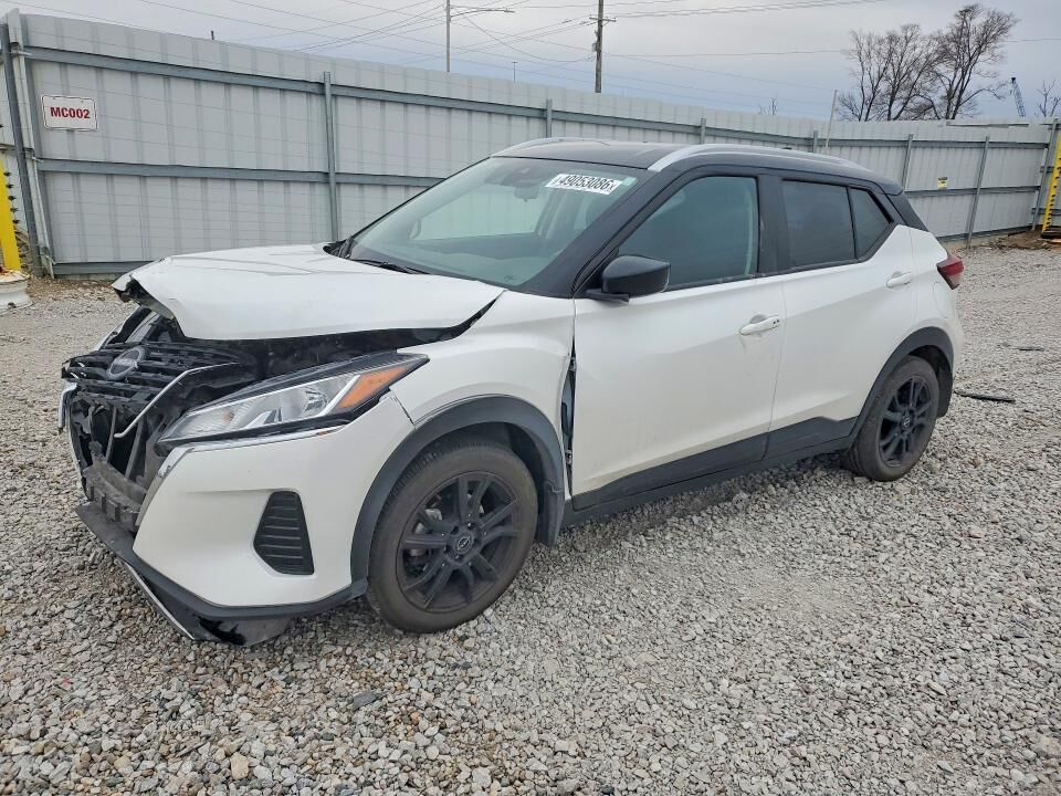 2023 NISSAN Kicks