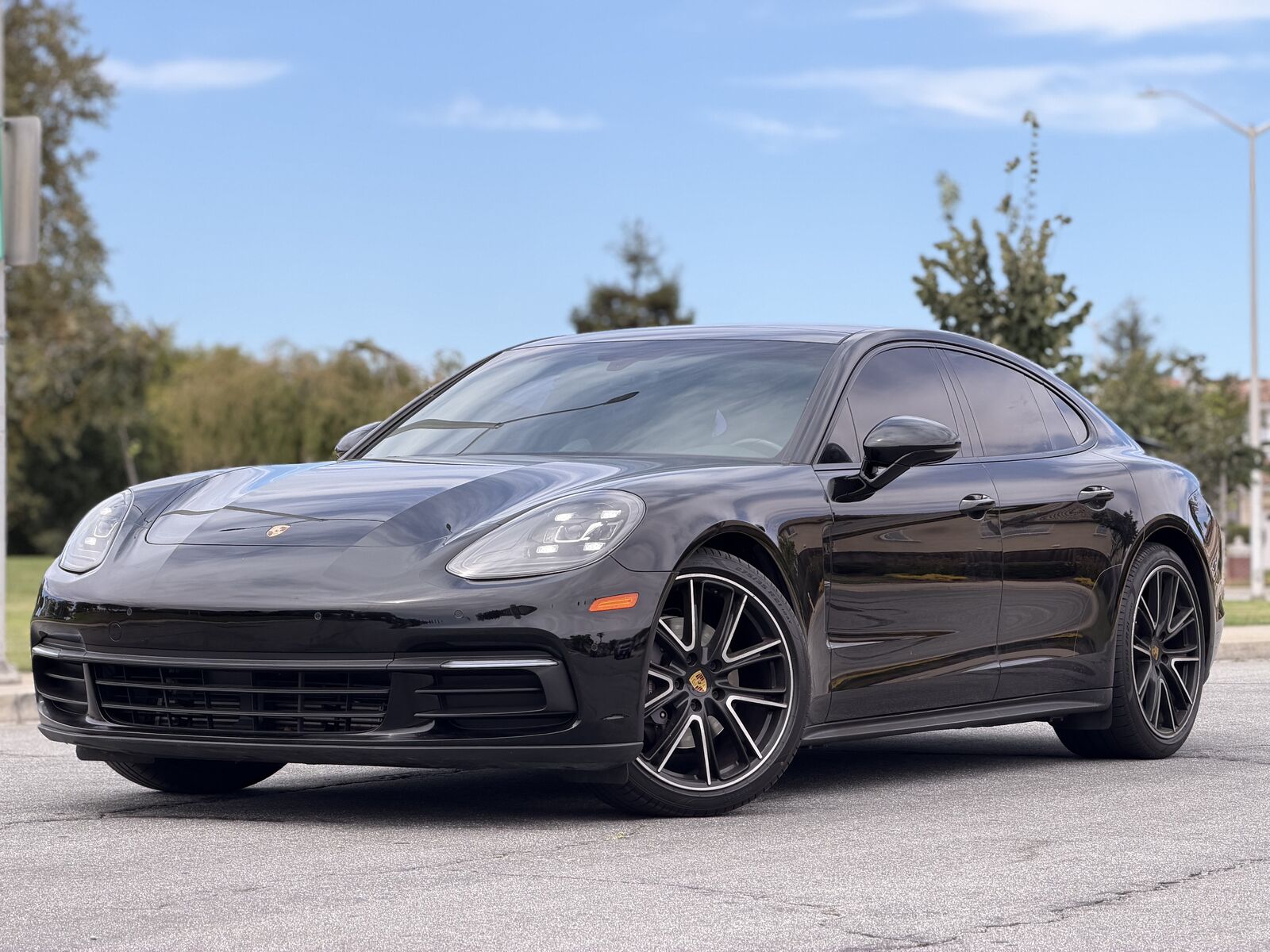 2018 PORSCHE Panamera