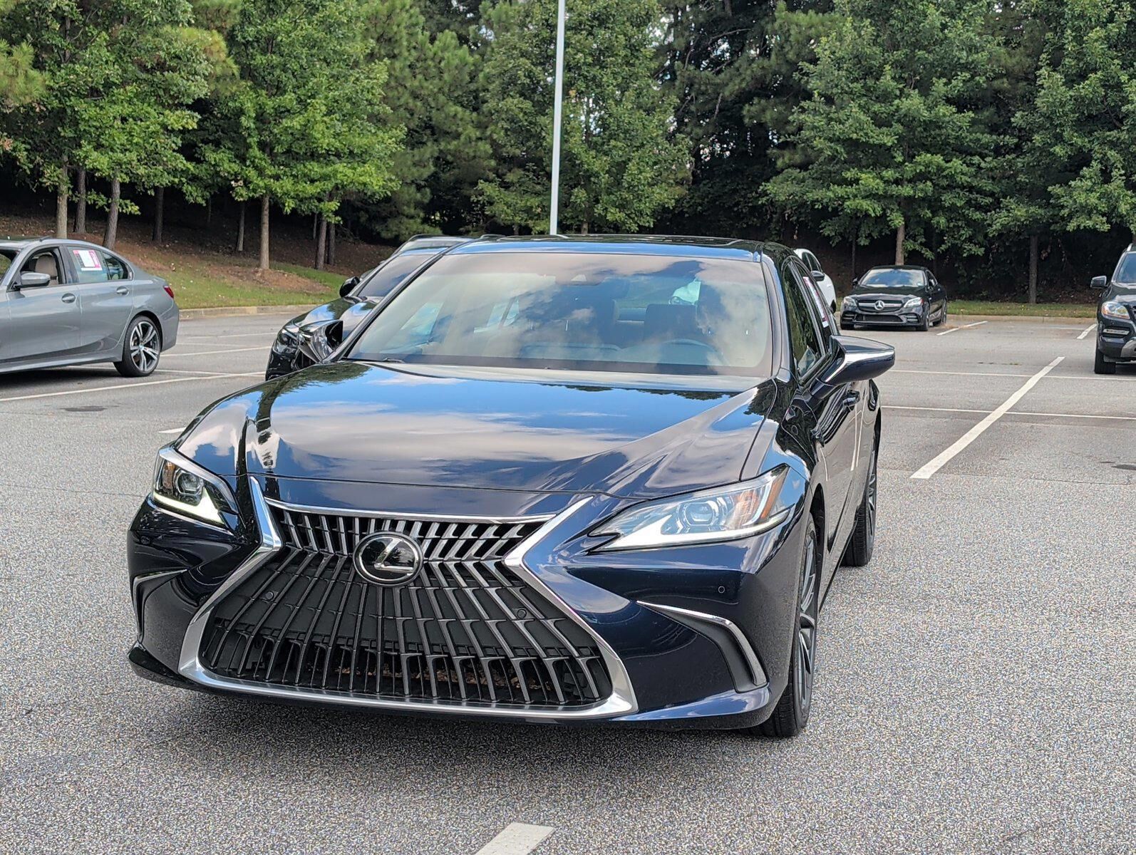2024 LEXUS ES