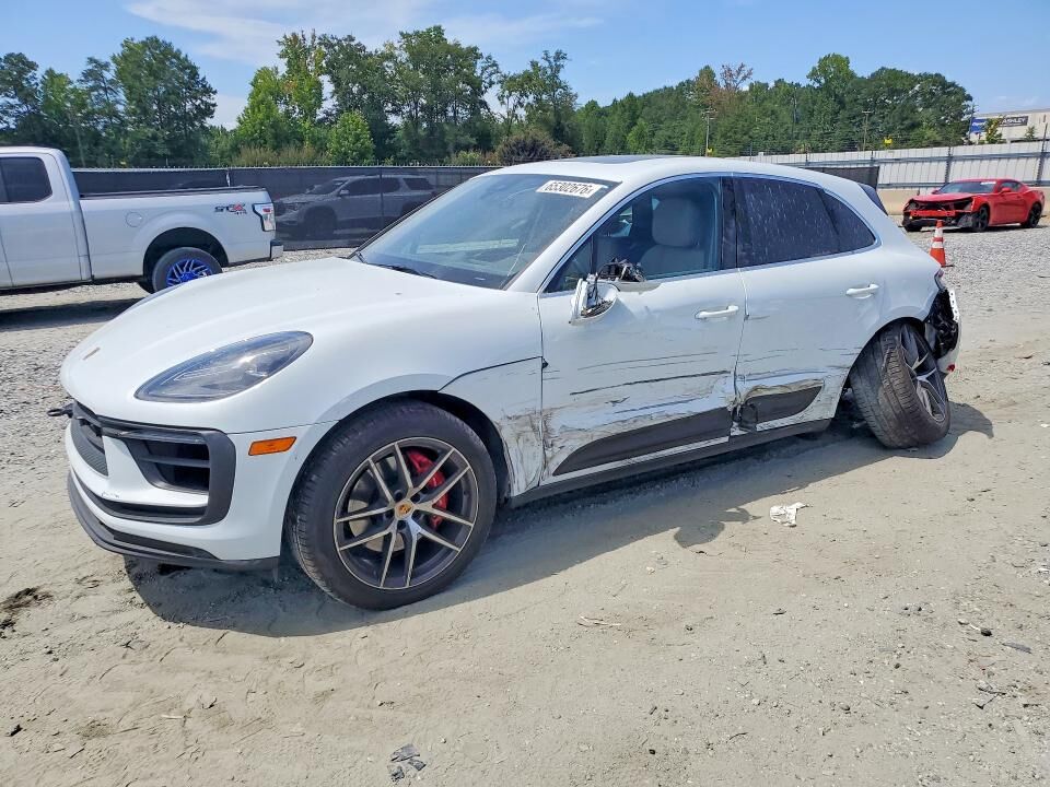 2025 PORSCHE Macan