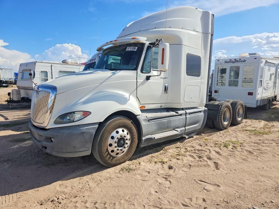 2014 INTERNATIONAL LF687