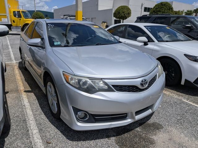 2013 TOYOTA Camry