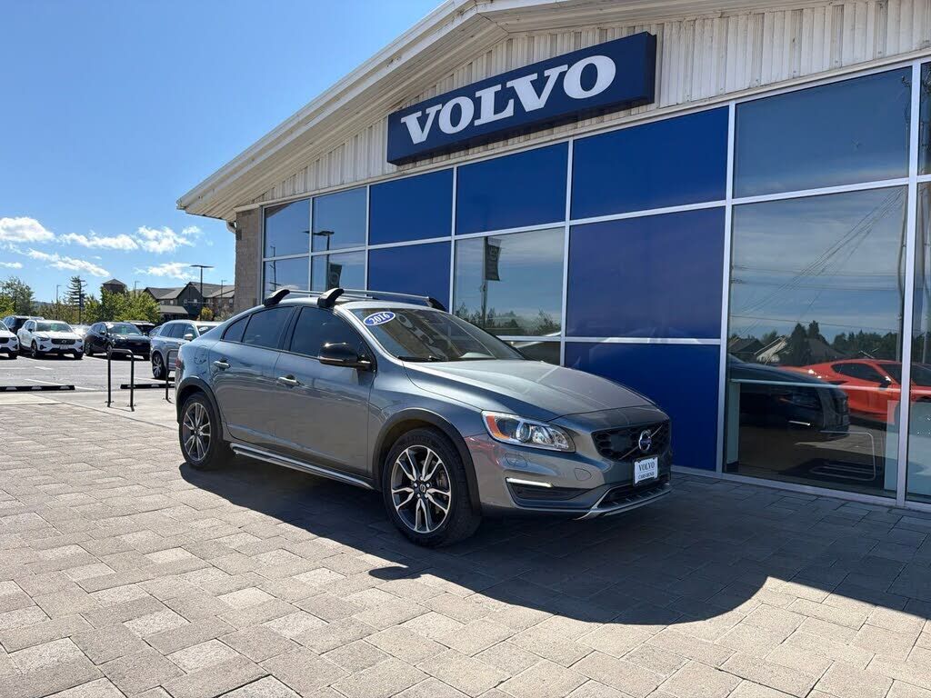 2016 VOLVO S60 Cross Country