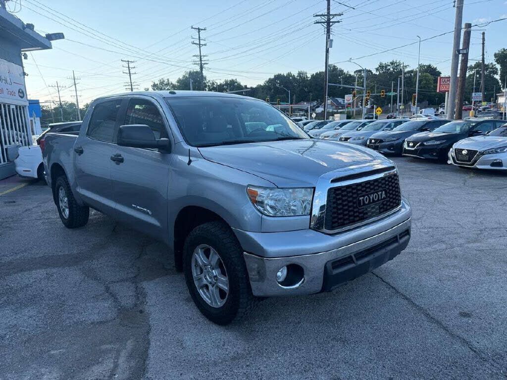 2011 TOYOTA Tundra