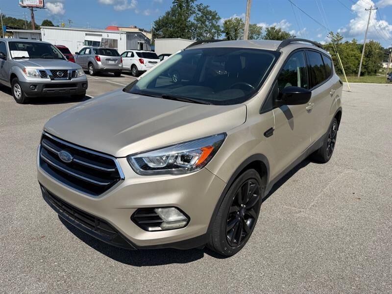 2017 FORD Escape