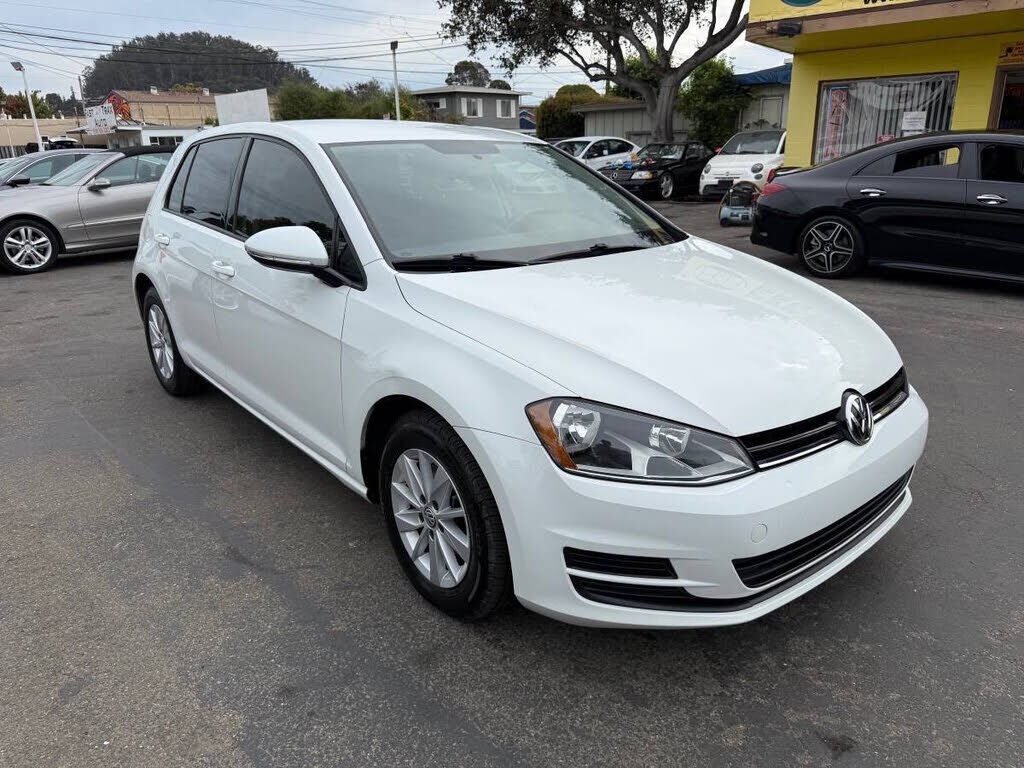 2016 VOLKSWAGEN Golf