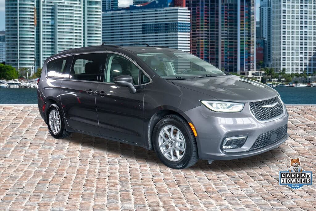2022 CHRYSLER Pacifica