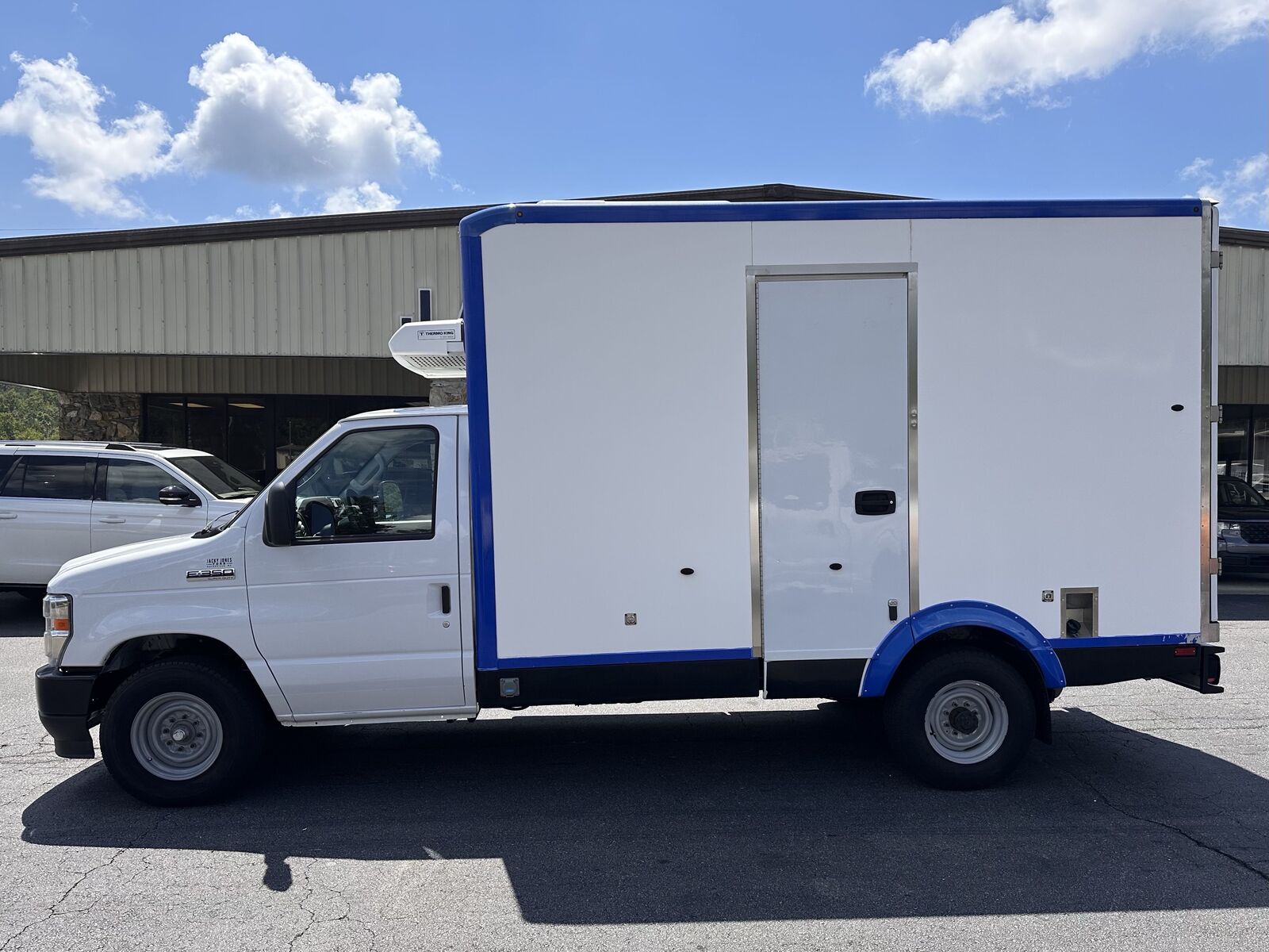 2024 FORD E-350