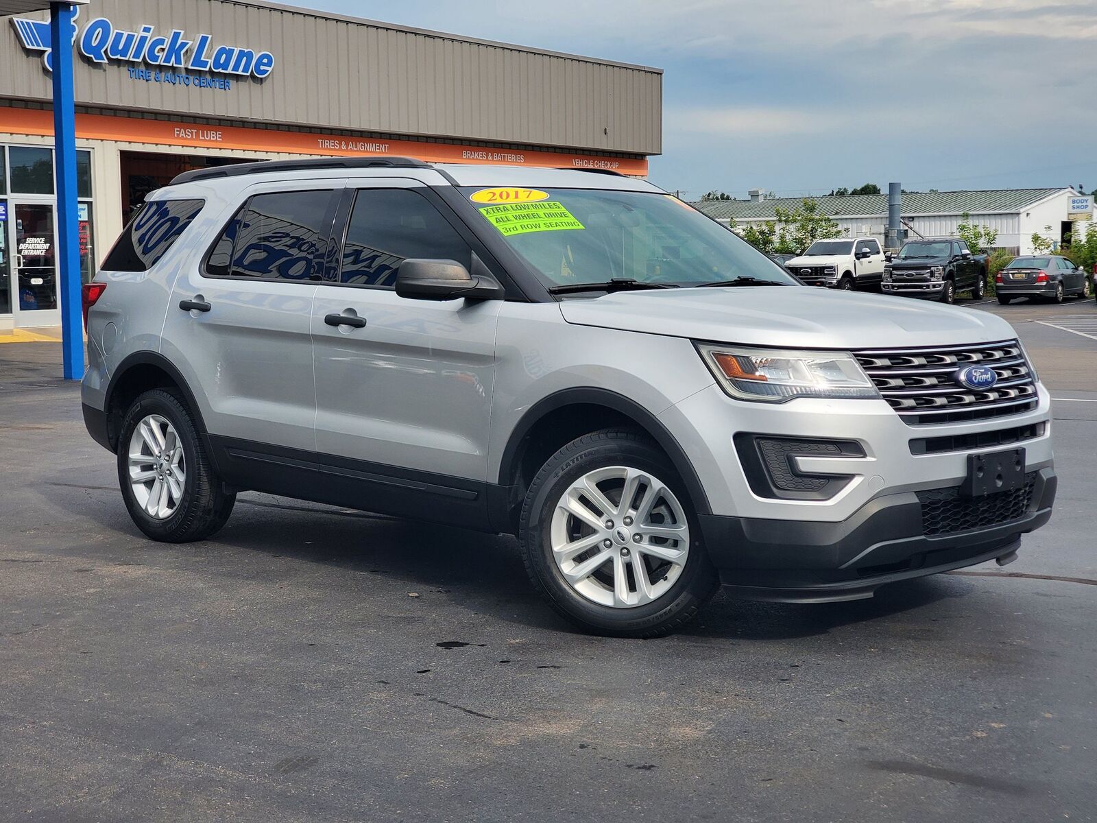 2017 FORD Explorer