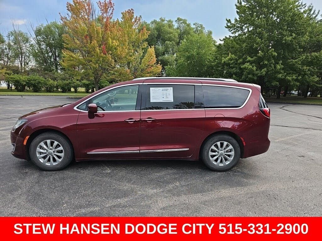 2019 CHRYSLER Pacifica