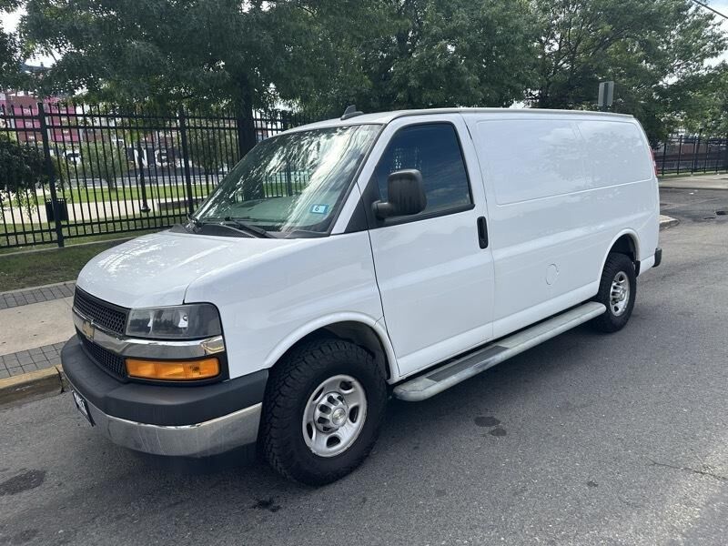 2021 CHEVROLET Express