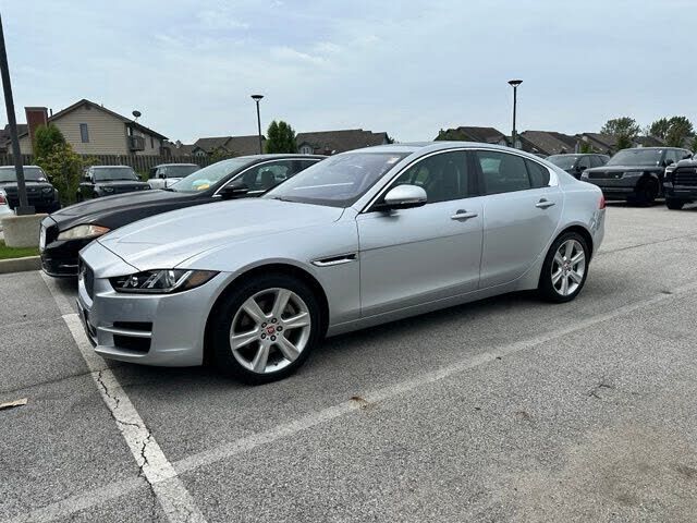 2018 JAGUAR XE