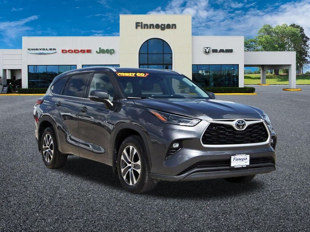2022 TOYOTA Highlander