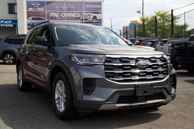 2025 FORD Explorer