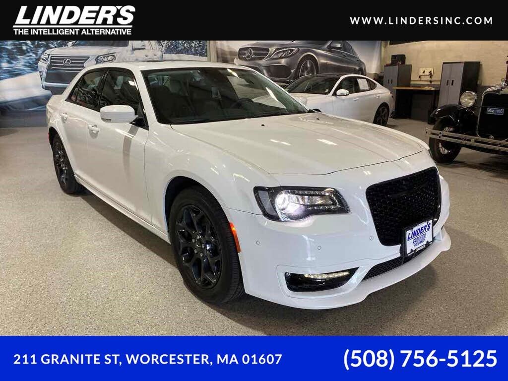 2023 CHRYSLER 300